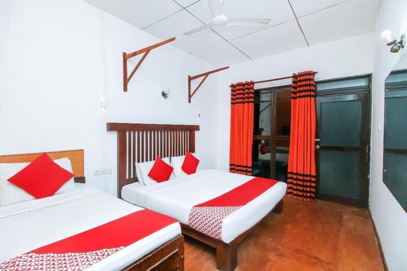 Ceylonica Beach Hotel Negombo Buitenkant foto
